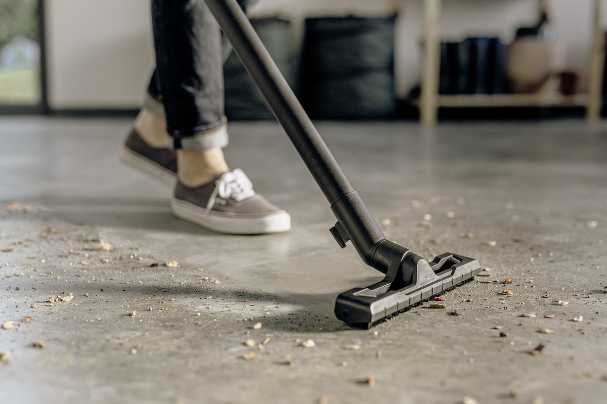 Kärcher WD 2 Plus V-15/4/18 wet and dry vacuum cleaner